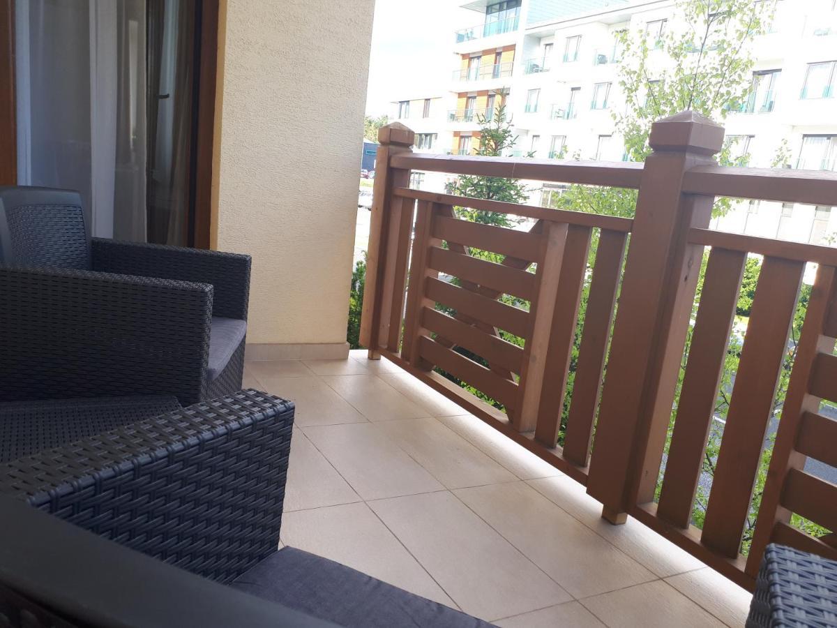 Apartman V Starej Lesnej S Balkonom Stara Lesna Bagian luar foto