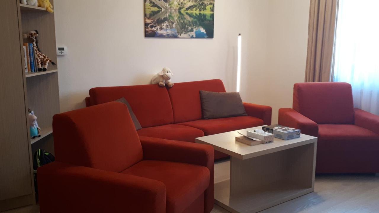 Apartman V Starej Lesnej S Balkonom Stara Lesna Bagian luar foto