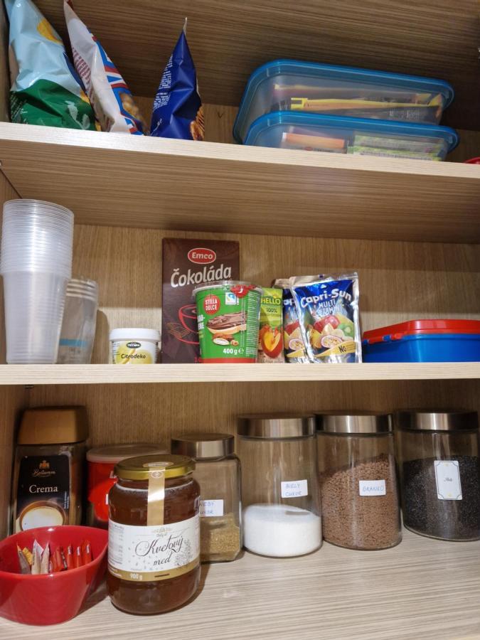 Apartman V Starej Lesnej S Balkonom Stara Lesna Bagian luar foto