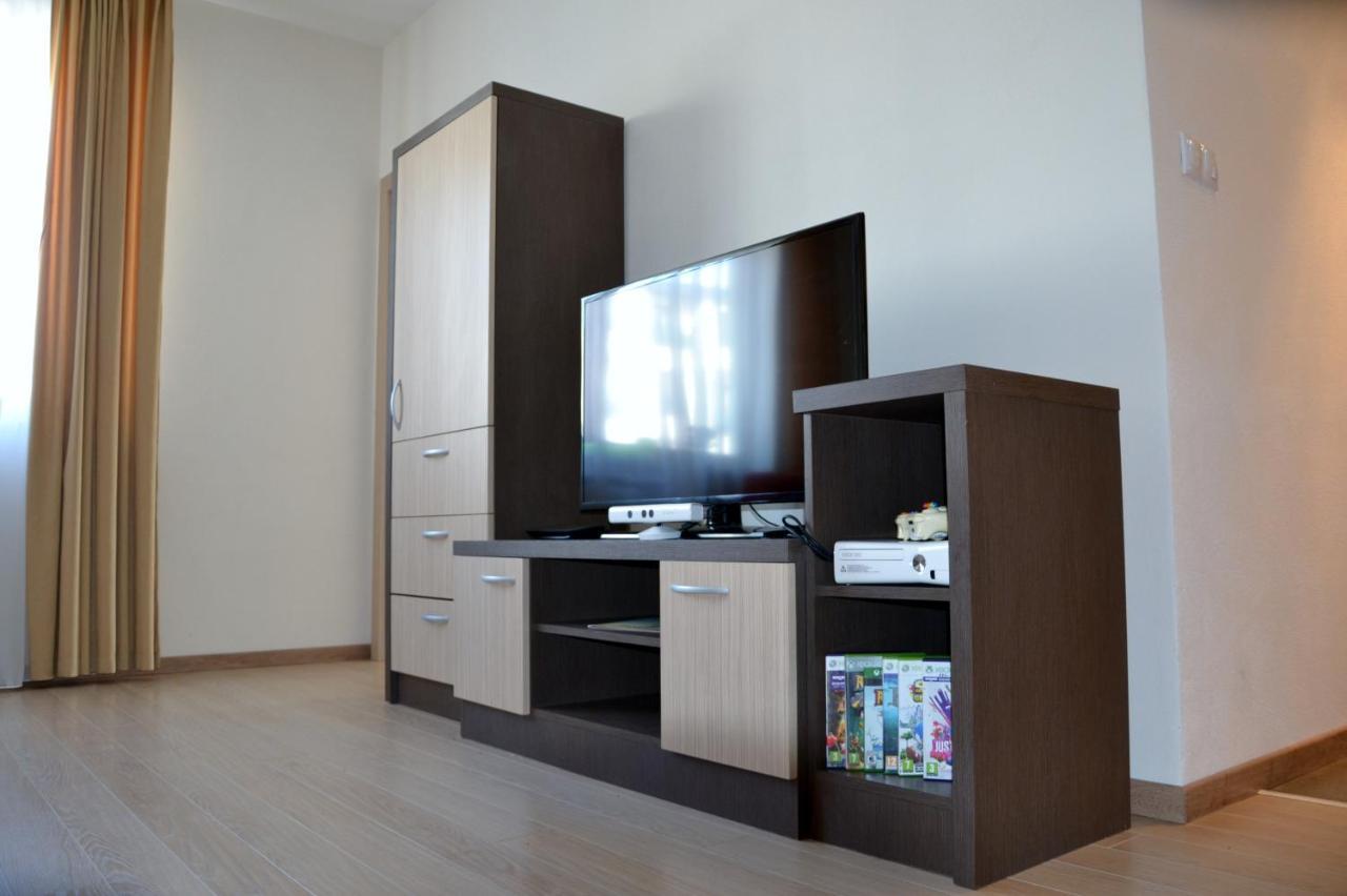 Apartman V Starej Lesnej S Balkonom Stara Lesna Bagian luar foto