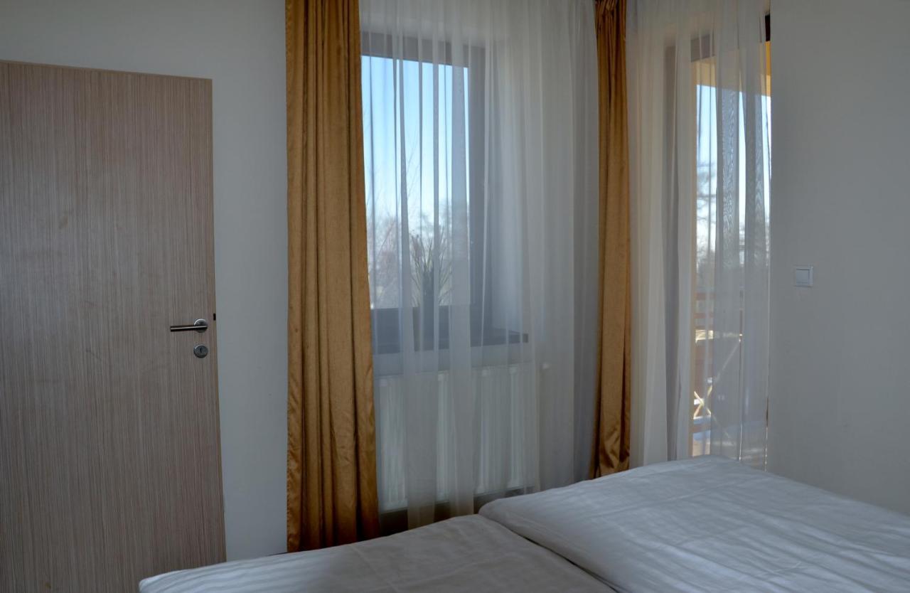Apartman V Starej Lesnej S Balkonom Stara Lesna Bagian luar foto