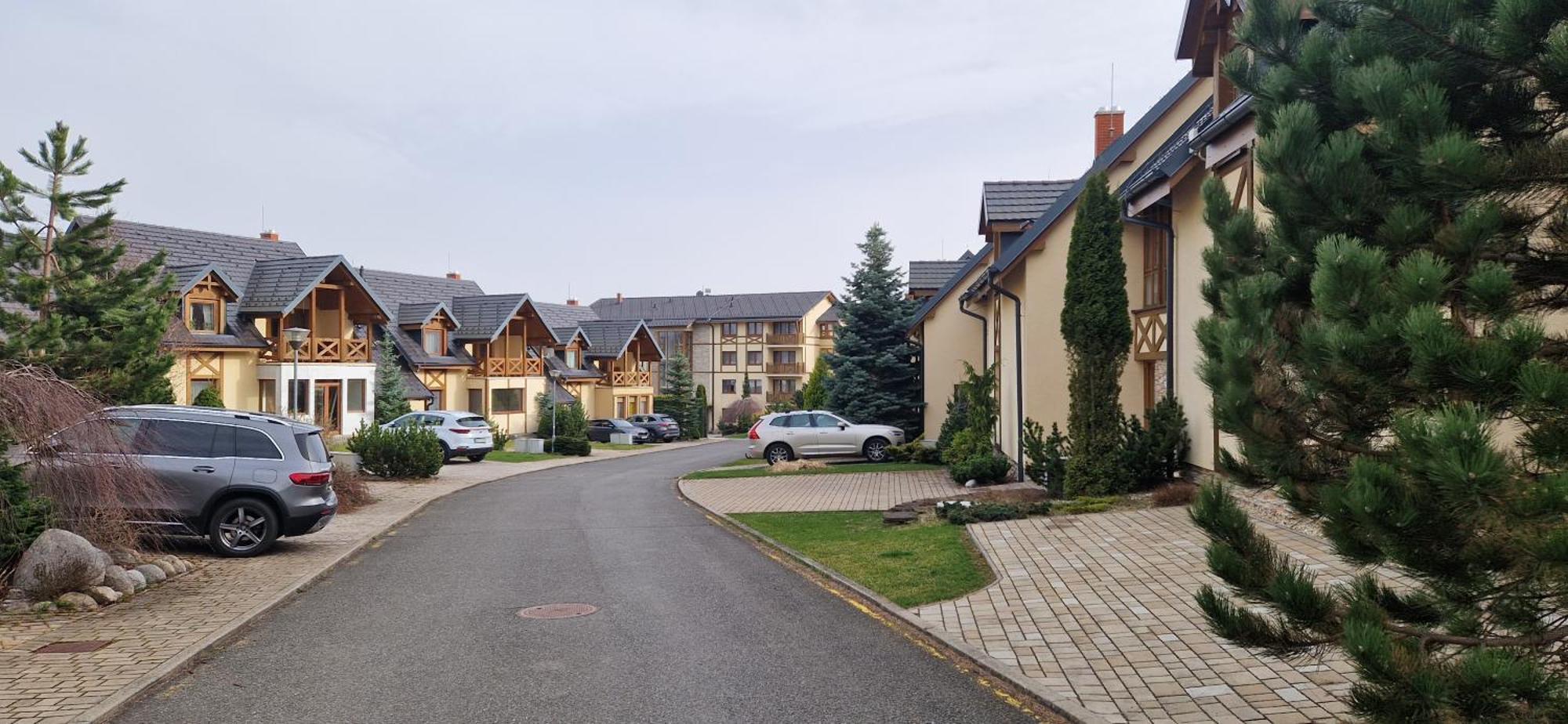 Apartman V Starej Lesnej S Balkonom Stara Lesna Bagian luar foto